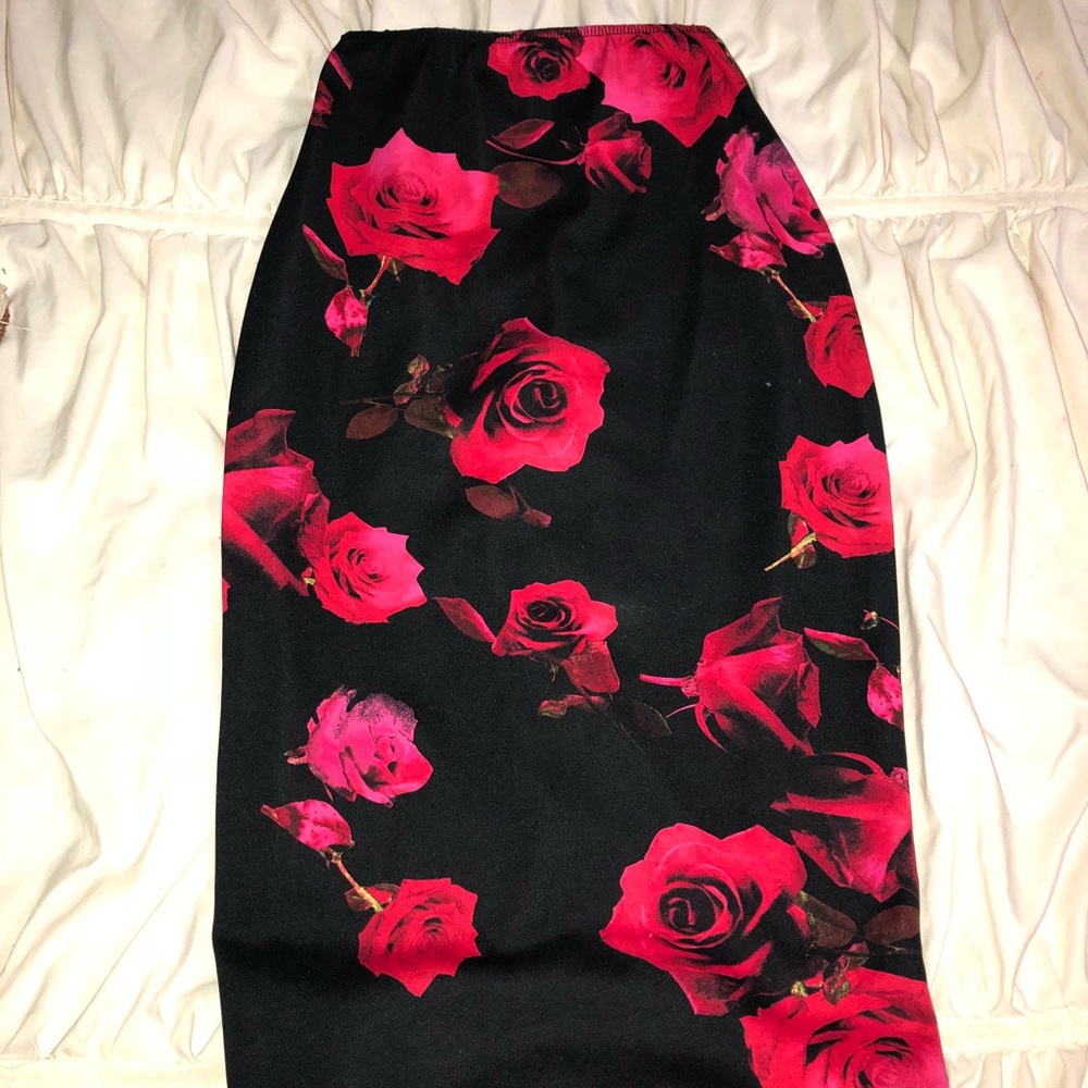 Rose print skirt